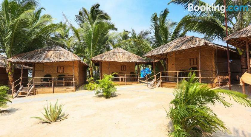 Blue Corner Beach Huts & Restaurant Benaulim Exteriör bild